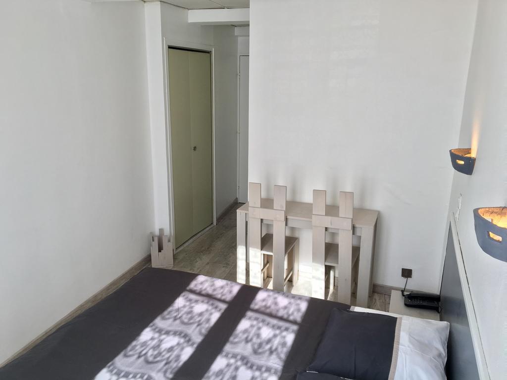 דינייה-לה-בן Hotel L'Aiglon מראה חיצוני תמונה